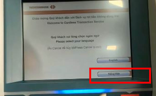 Chon-ngon-ng*-tieng-viet-de-nop-tien-khong-can-the-tren-atm-techcombank.jpg