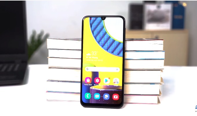 Màn hình AMOLED cho trải nghiệm hình ảnh rất tốt