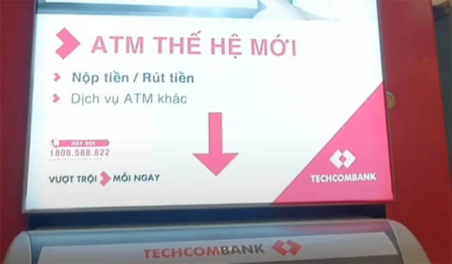 Nop-tien-vao-tai-khoan-techcombank-tren-cay-ATM-the-he-moi.jpg