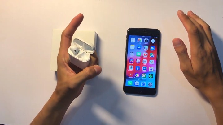 Reset tai nghe Airpods rất đơn giản