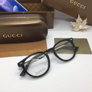 Mách bạn cách nhận biết gọng cận Gucci authentic chuẩn khi mua thanh lý.