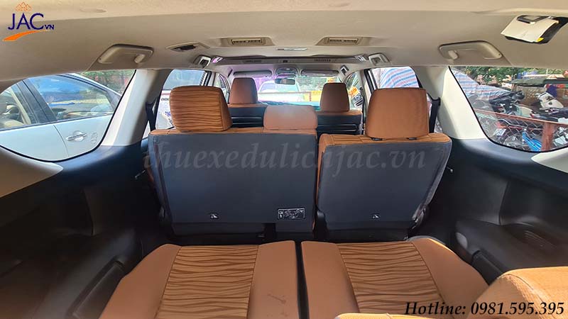 Nội thất xe 7 chỗ Toyota Innova