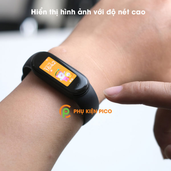 dan-man-hinh-xiaomi-mi-band-4-5-600x600.jpg